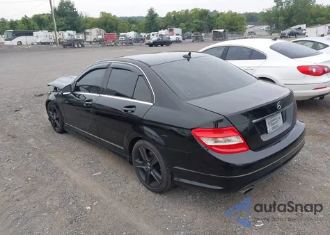 2010 Mercedes-Benz C 300 Luxury 4Matic/Sport 4Matic from USA, damaged, VIN WDDGF8BB7AR130631